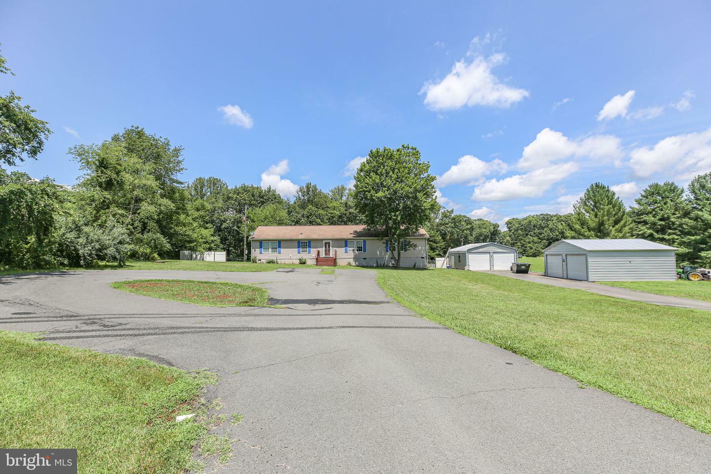 Property Photo: 4253 Rolling Hills Drive VA 22701