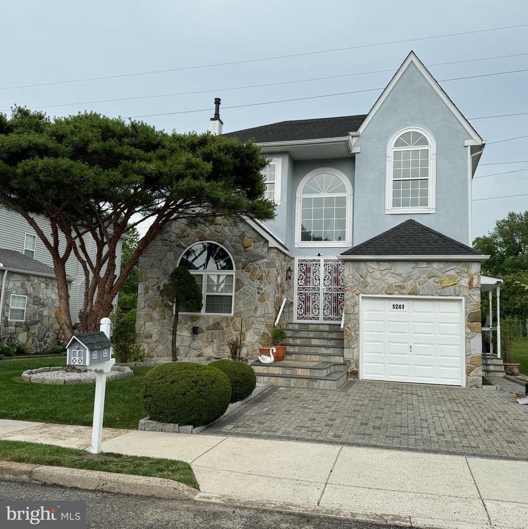 Property Photo: 1241 Serota Place PA 19115