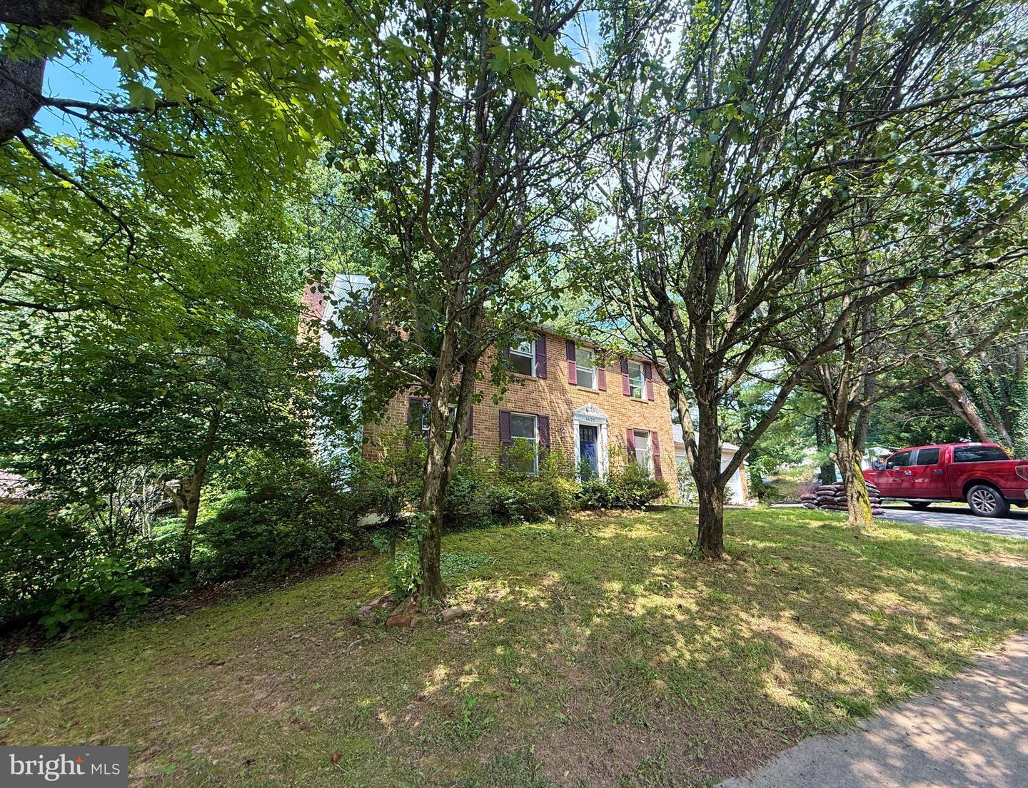 Property Photo:  4620 University Drive  VA 22030 