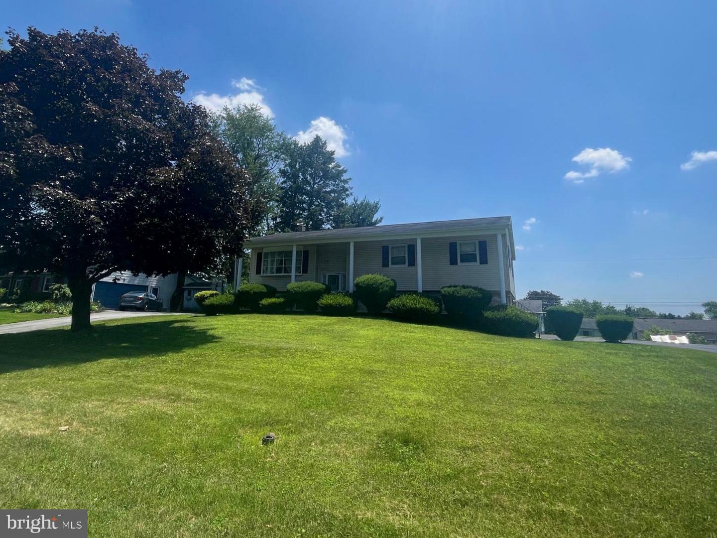 Property Photo: 2620 Pinewood Road PA 17601