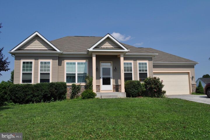 89 Oxford Way  Martinsburg WV 25405 photo