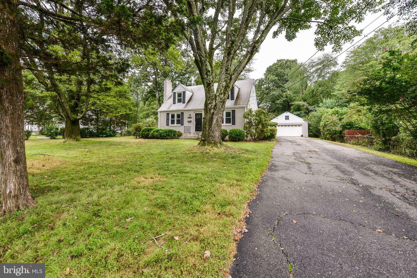 Property Photo: 3318 Holloman Road VA 22042