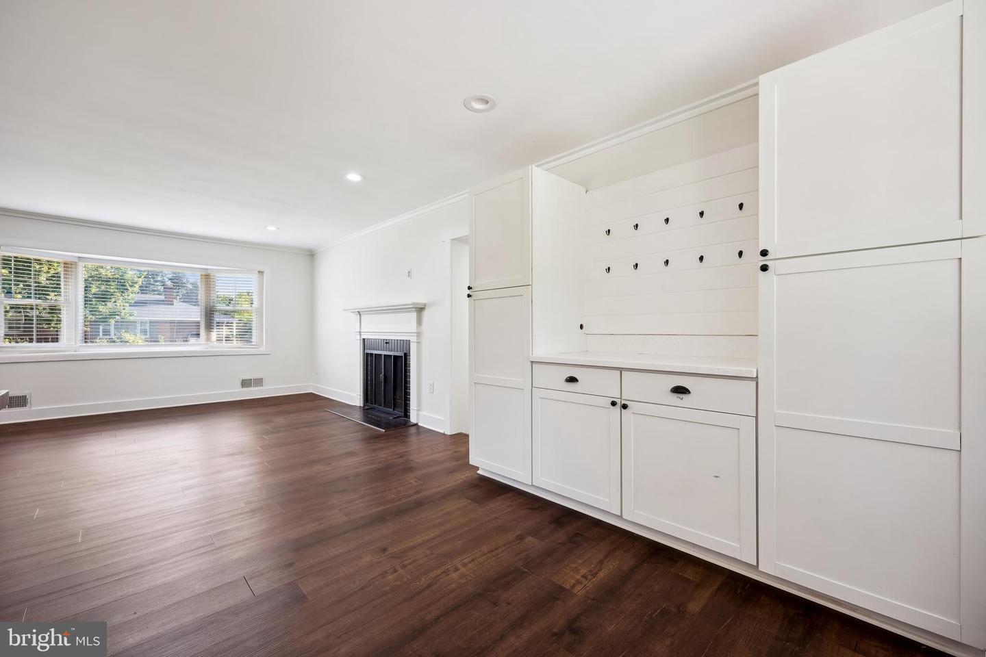Property Photo: 704 Northside Drive MD 21701