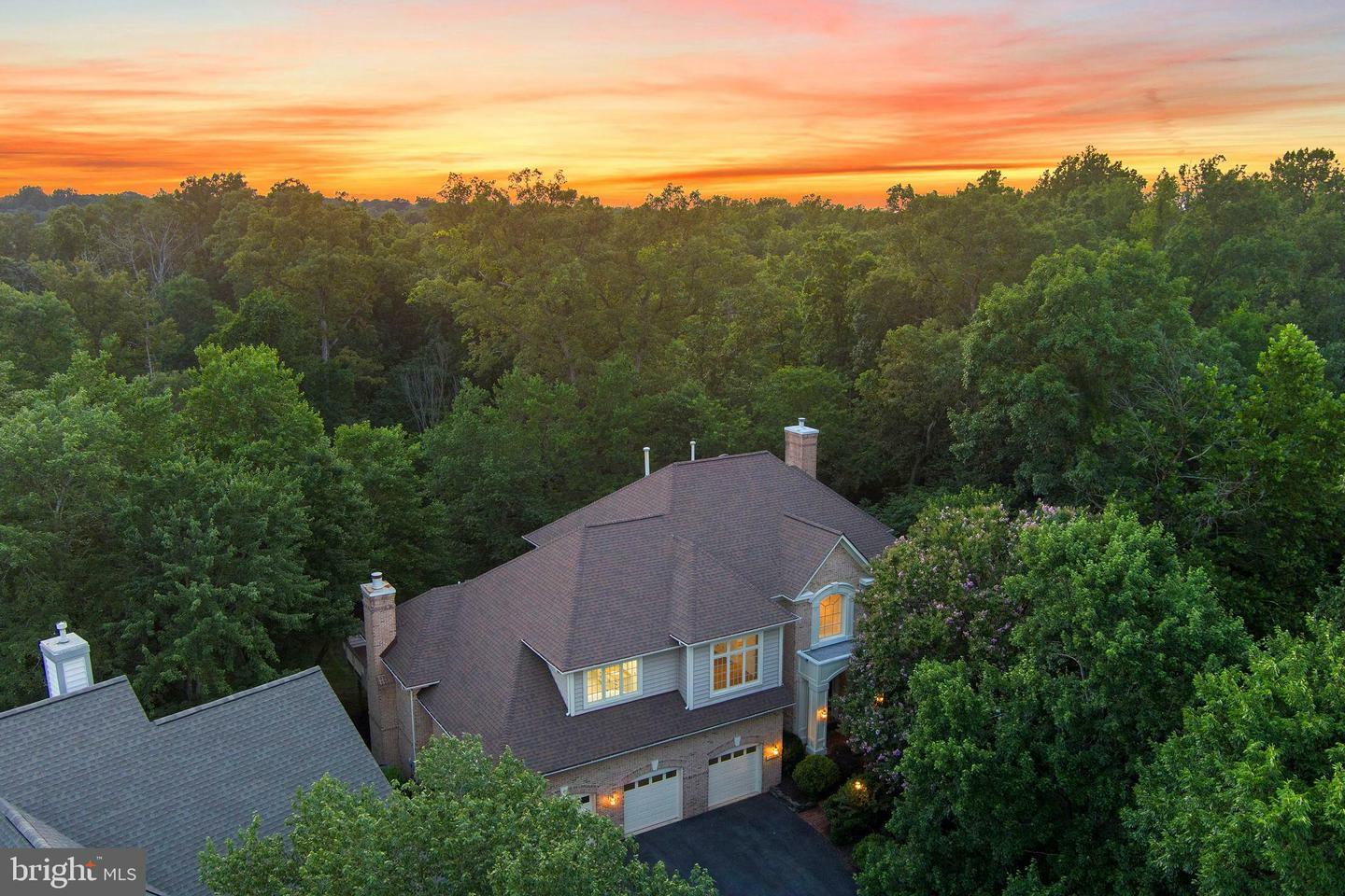Property Photo: 12016 Creekbend Drive VA 20194