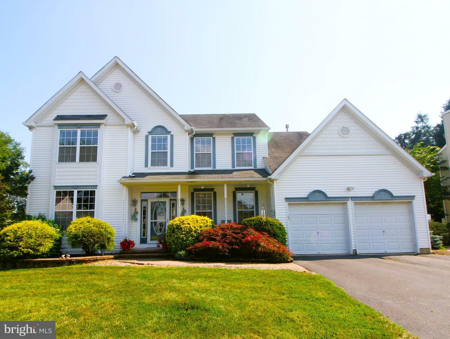 35 Dark Leaf Drive  Hamilton NJ 08690 photo