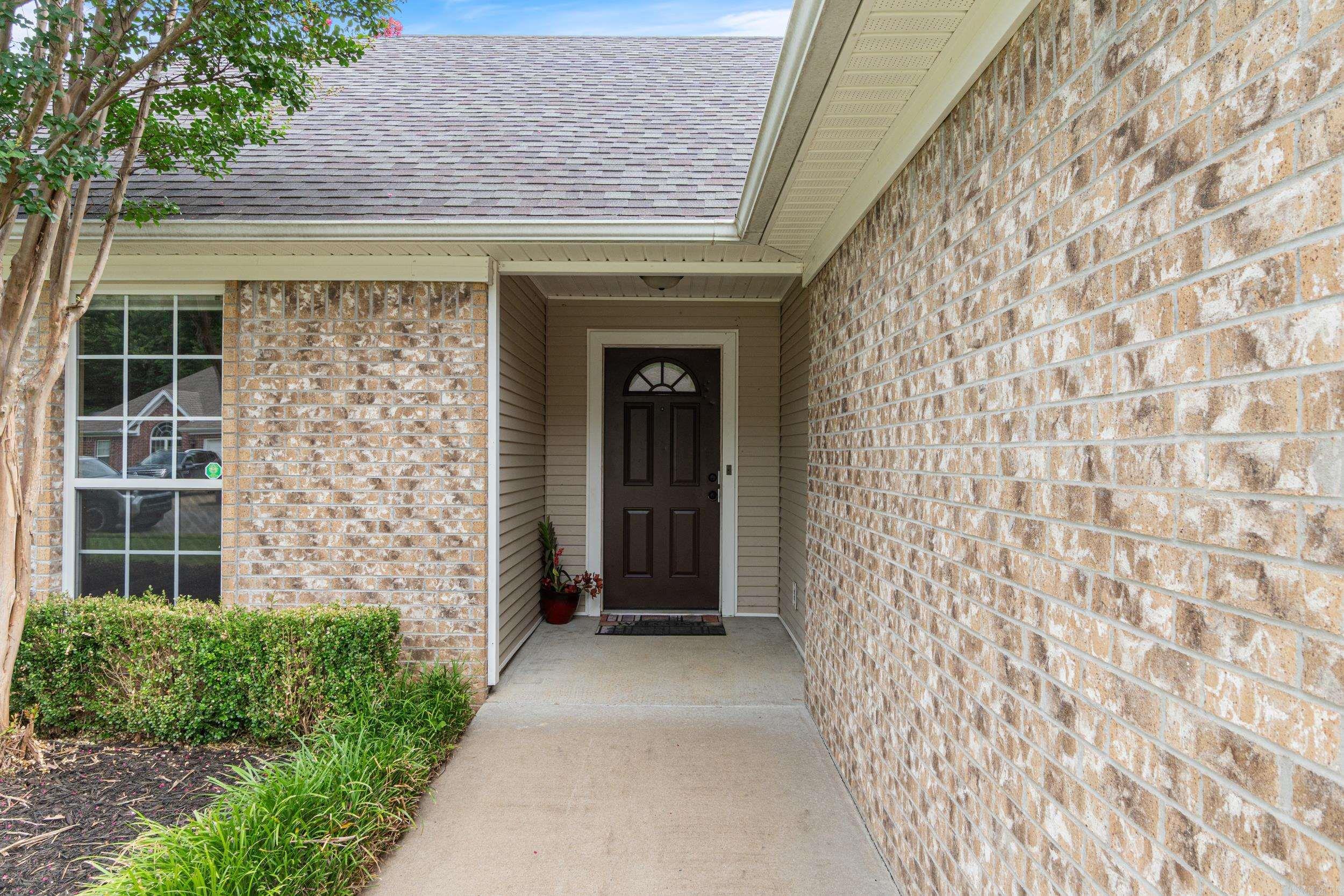 Property Photo: 1641 White Oak Circle AR 72019