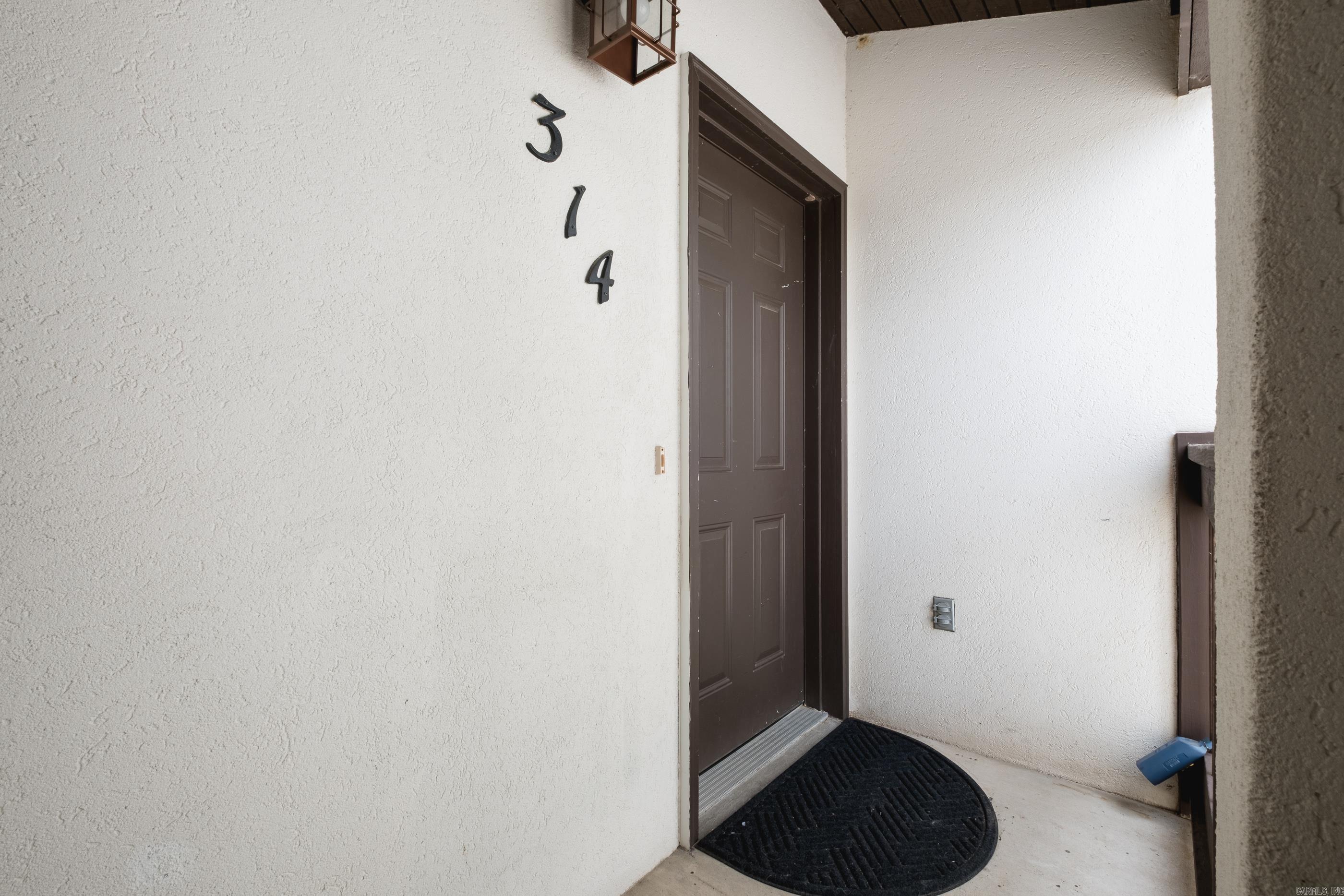 Property Photo: 301 Kings Row Drive, 314 AR 72207