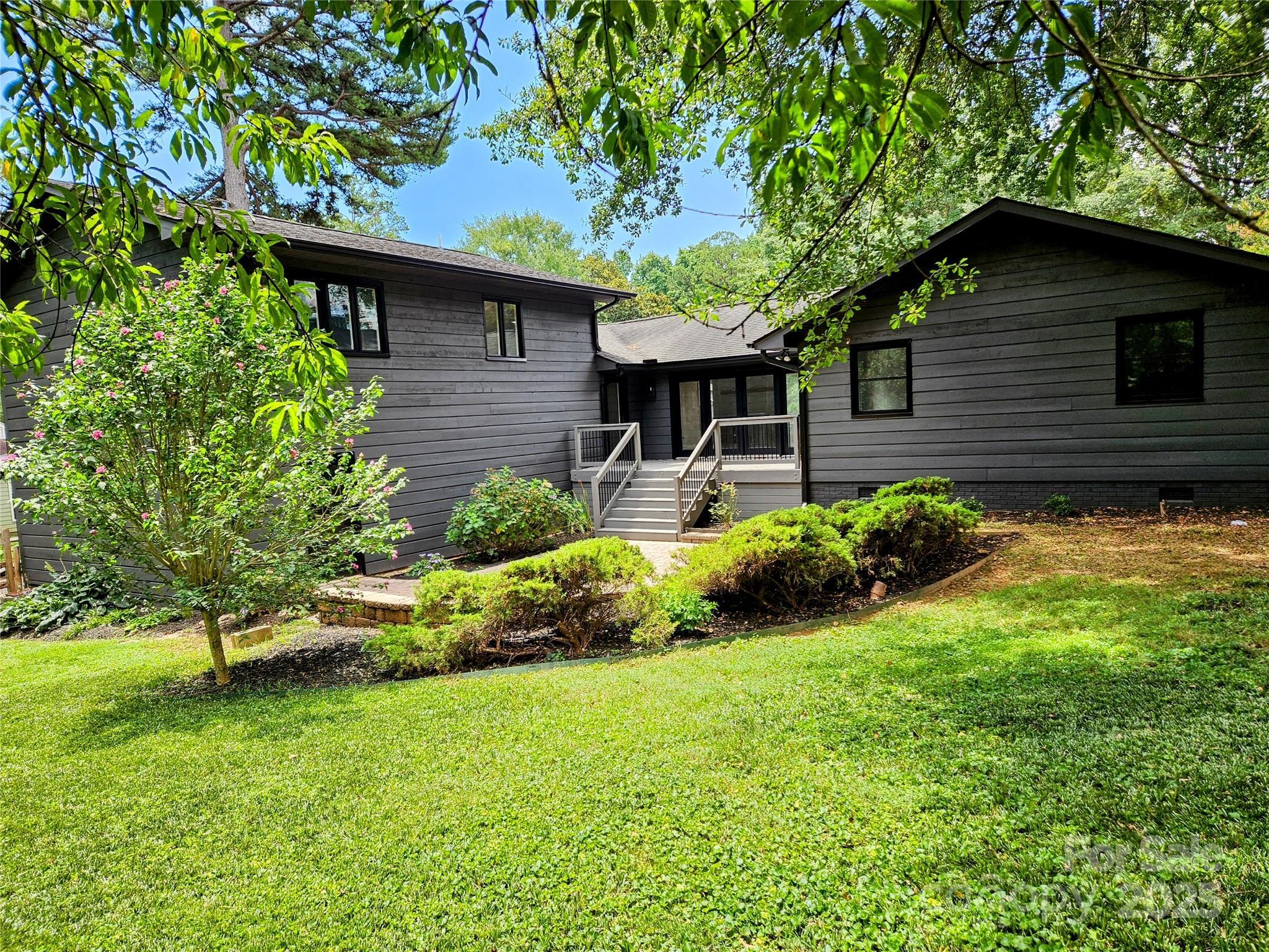Property Photo: 4901 Pine Ridge Road NC 28226
