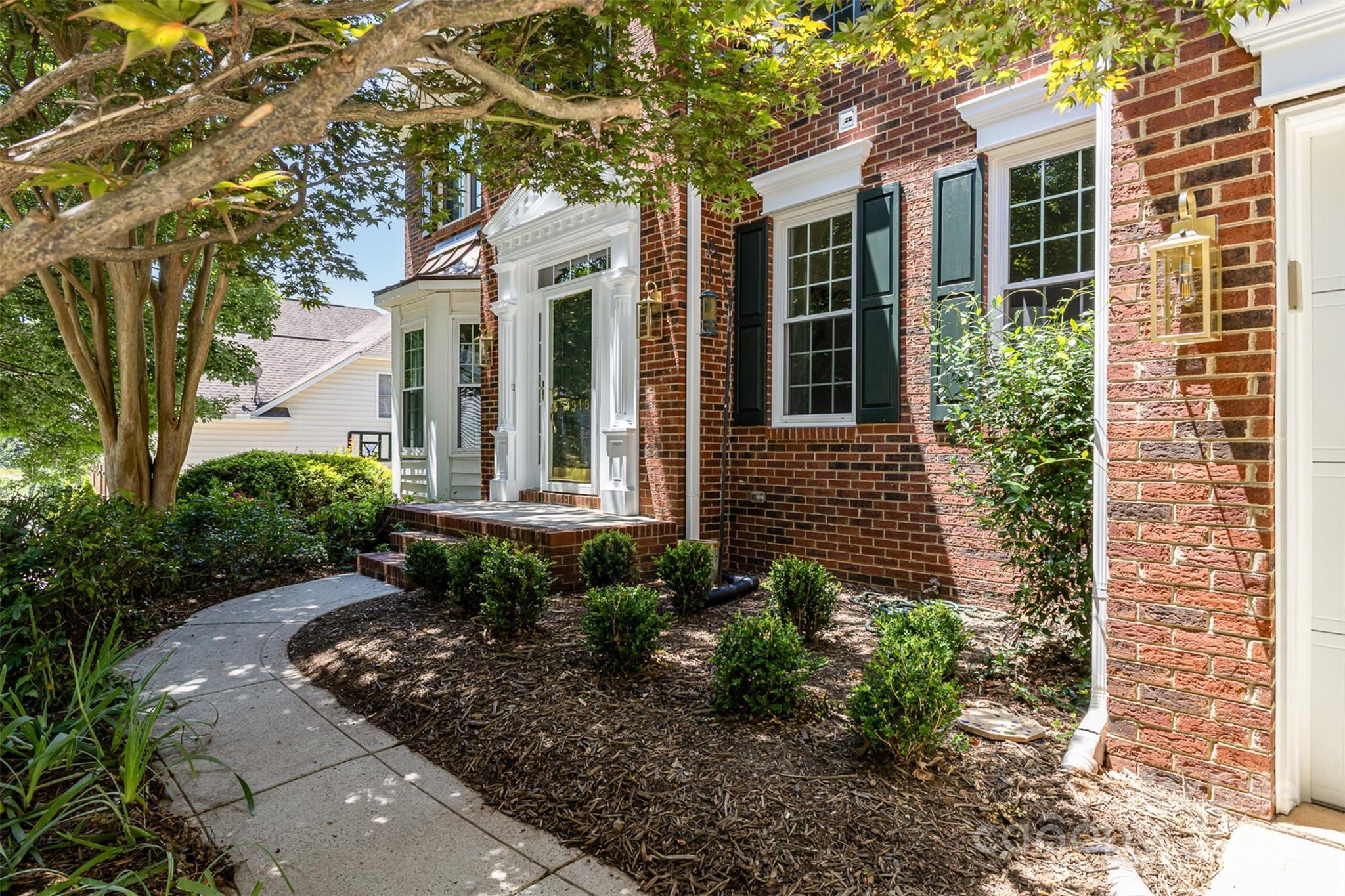 Property Photo: 2919 Shady Reach Lane NC 28214
