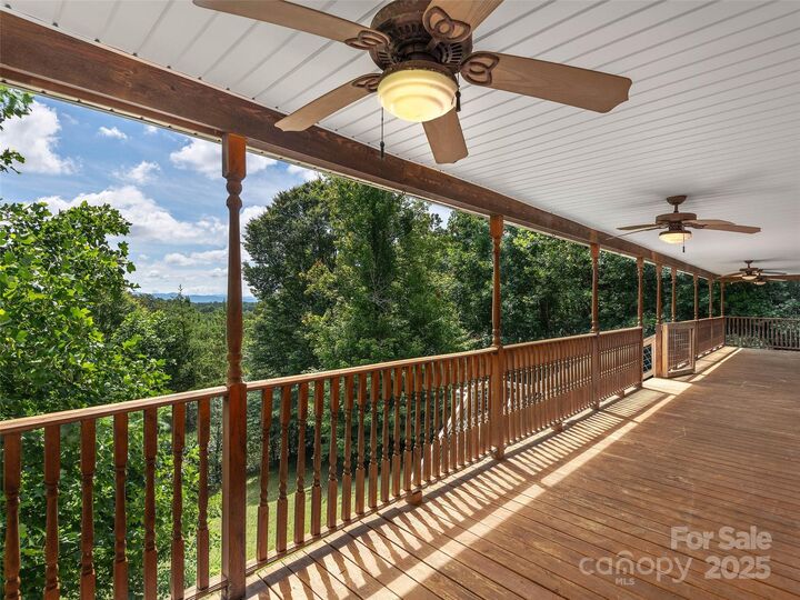 Property Photo: 422 Day Lily Drive NC 28748