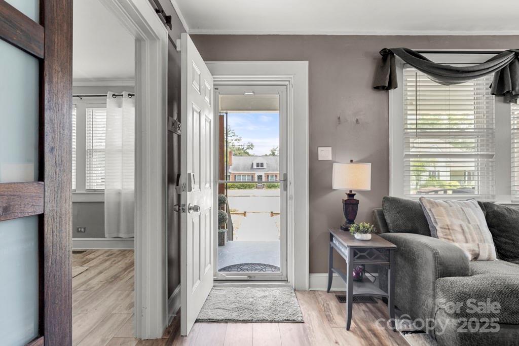 Property Photo: 305 E Marion Street SC 29067