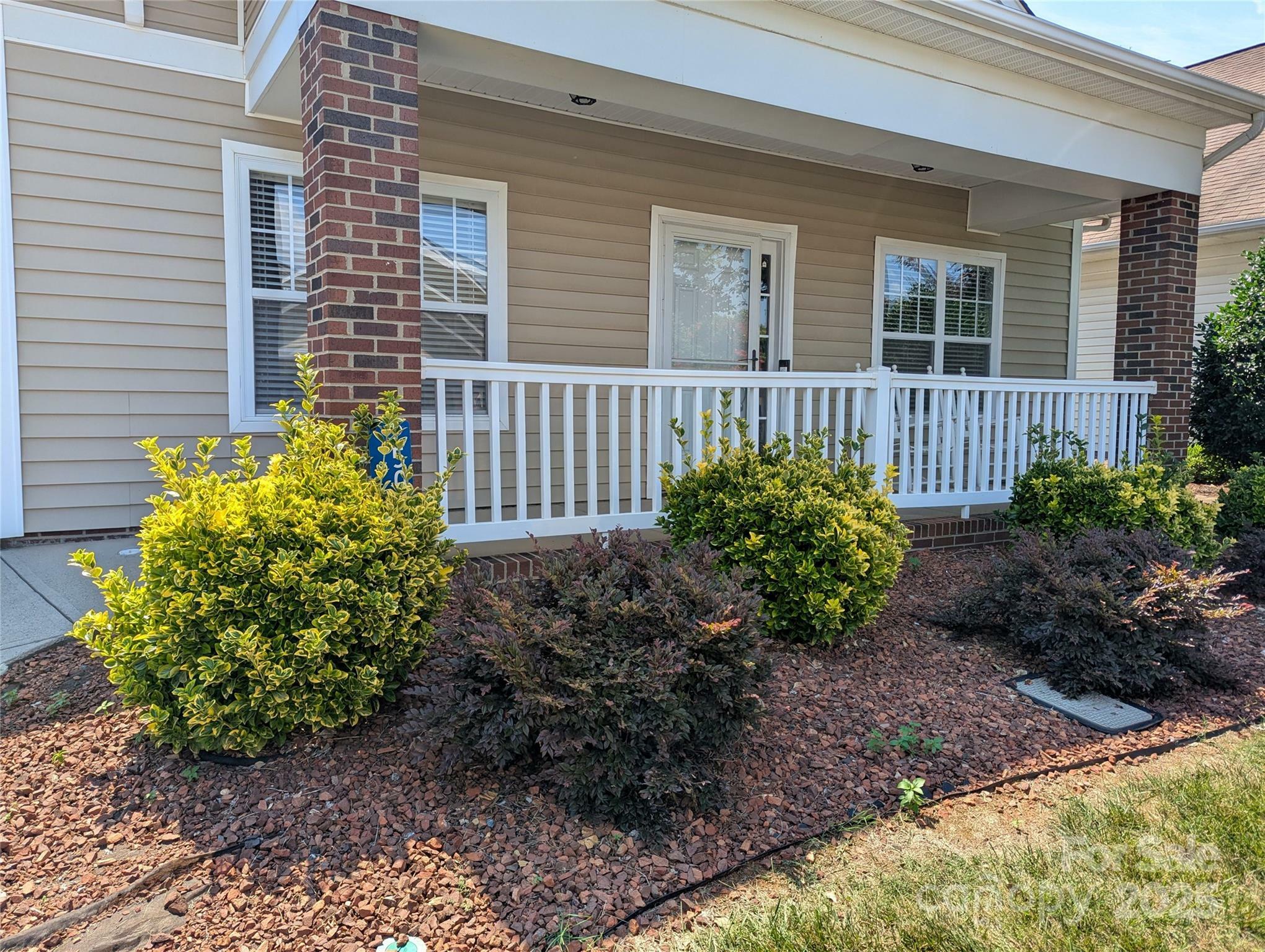 Property Photo: 2504 Countryside Lane NC 28110