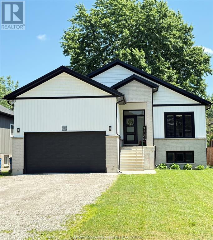 Property Photo: 339 Oak Street West ON N0P 1C0