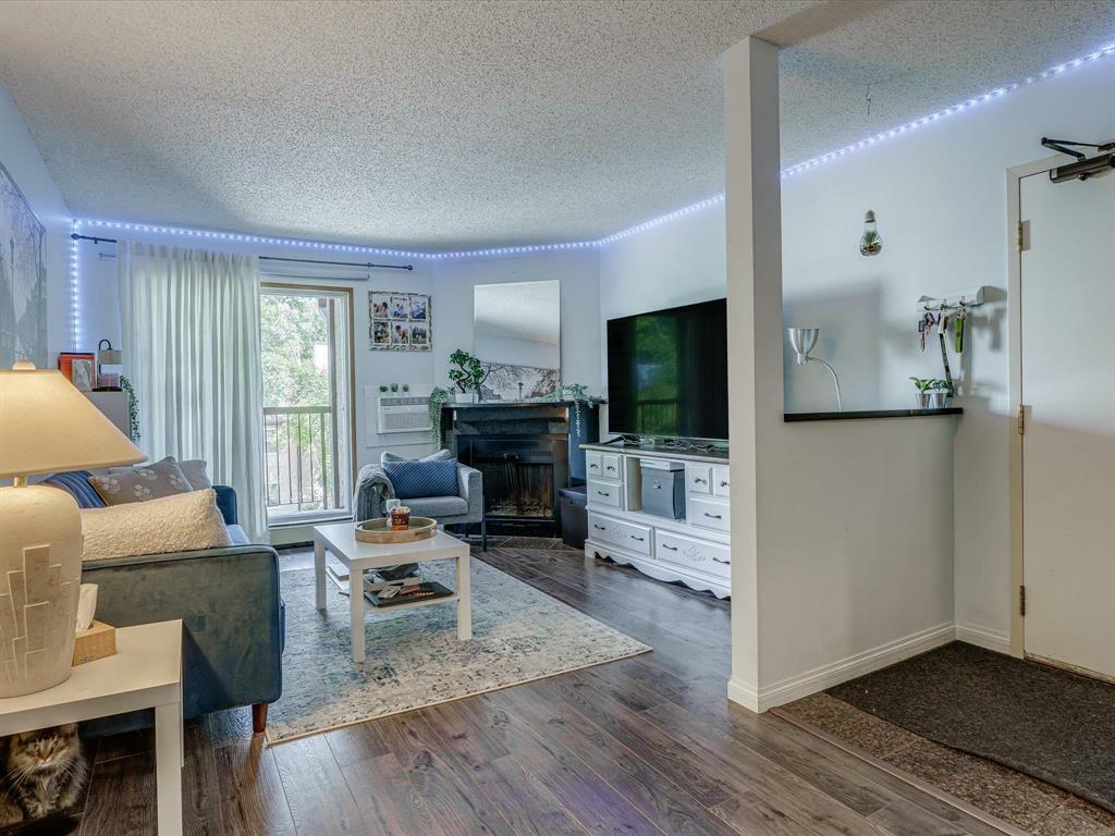 Property Photo: 654 Kenaston Boulevard MB R3N 2A1
