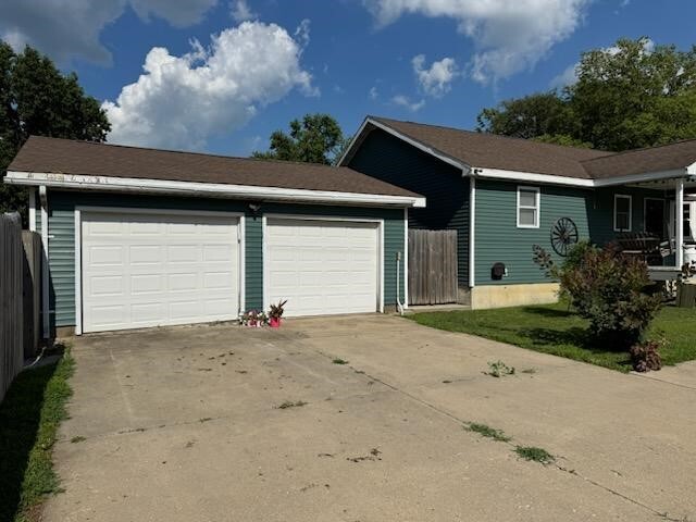 Property Photo: 1422 Ohio Avenue IL 61957