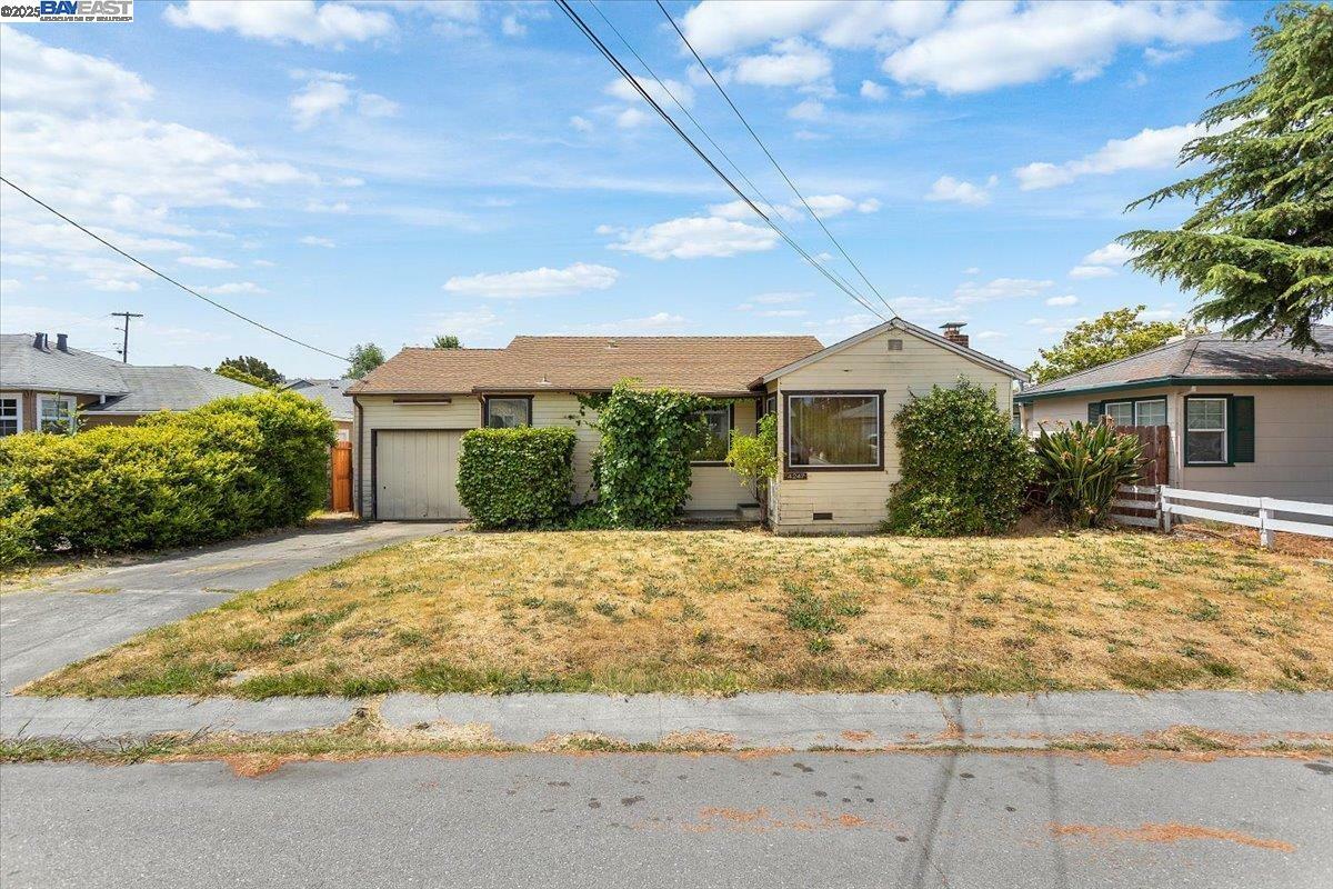 Property Photo: 4247 Gem Ave CA 94546