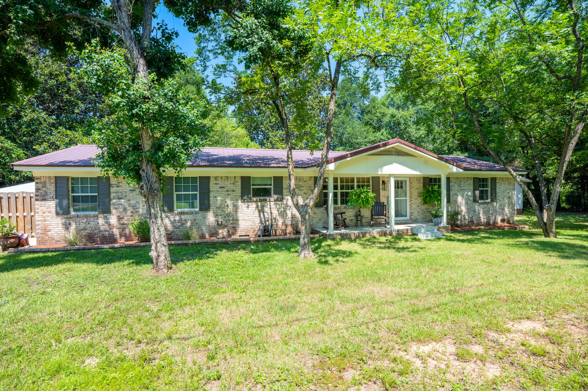 Property Photo: 156 Lindberg Street FL 32536