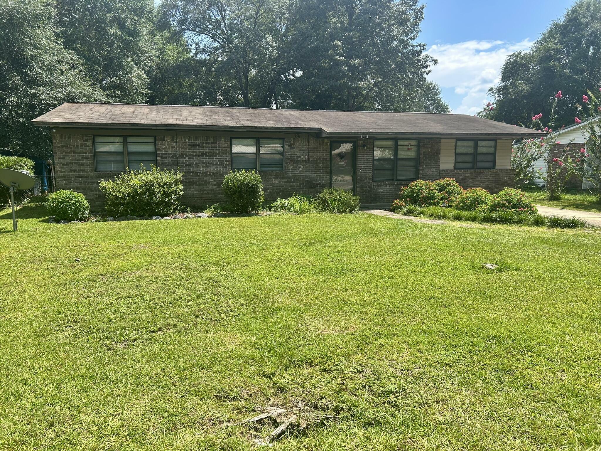 1511 Texas Parkway  Crestview FL 32536 photo