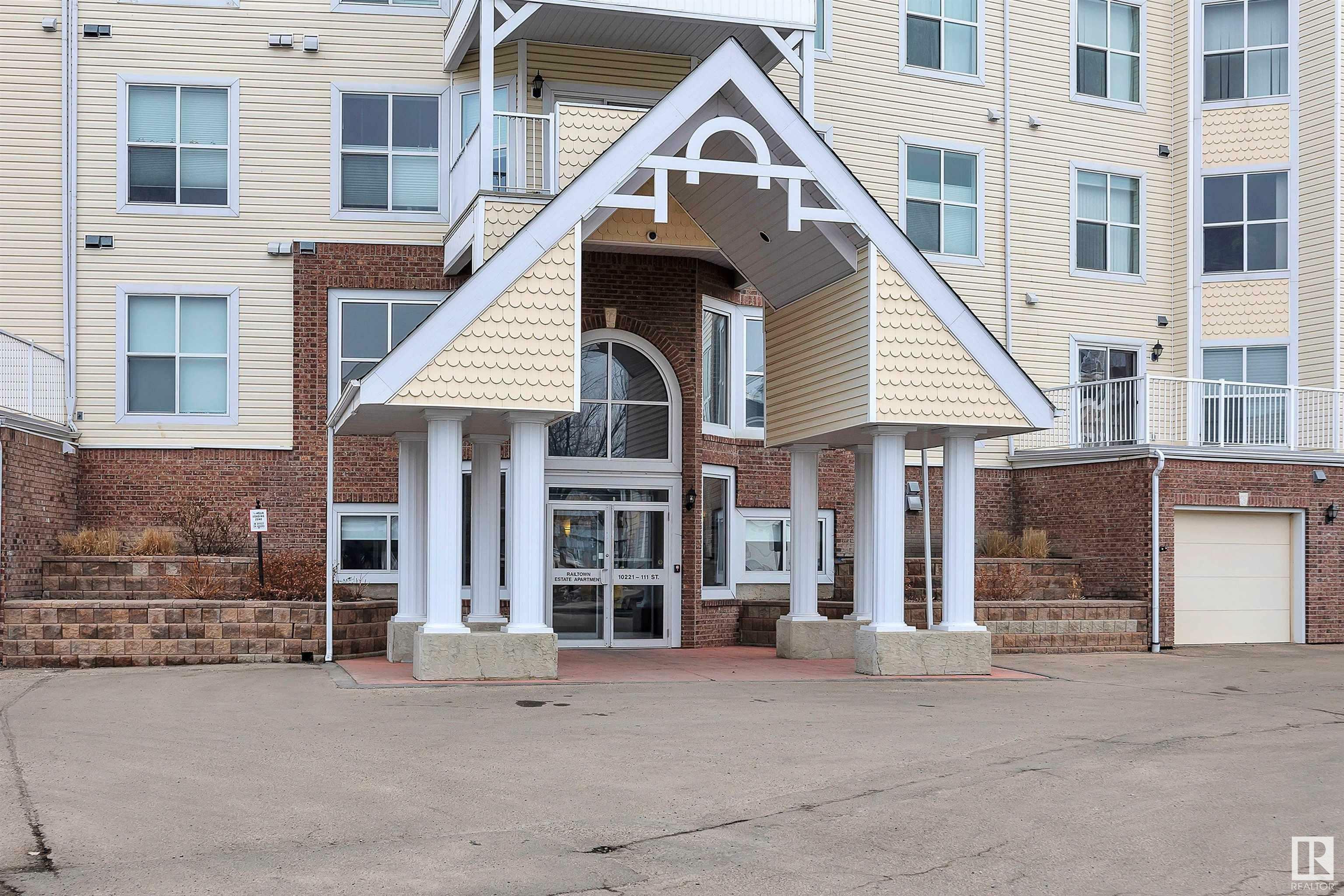 Property Photo:  10221 111 Street NW 206  AB T2K 2W5 