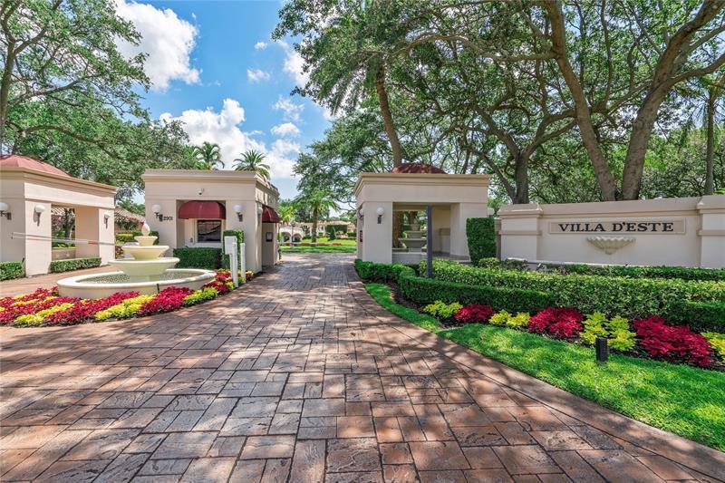 Property Photo:  3008 N Deer Creek Via Napoli  FL 33442 