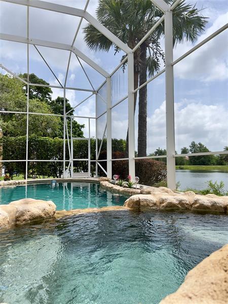 Property Photo: 1423 SW 158th Ave FL 33027