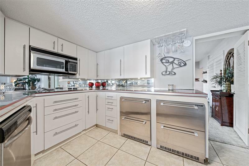 Property Photo: 1000 SE 4th St 119 FL 33301