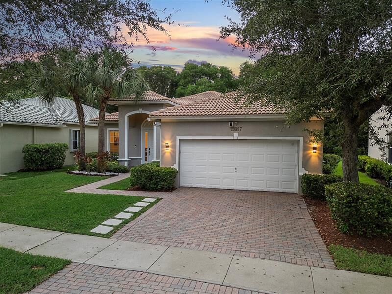Property Photo:  19397 Stonebrook St  FL 33332 