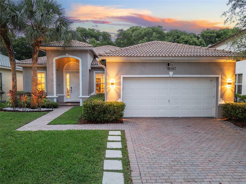 Property Photo: 19397 Stonebrook St FL 33332