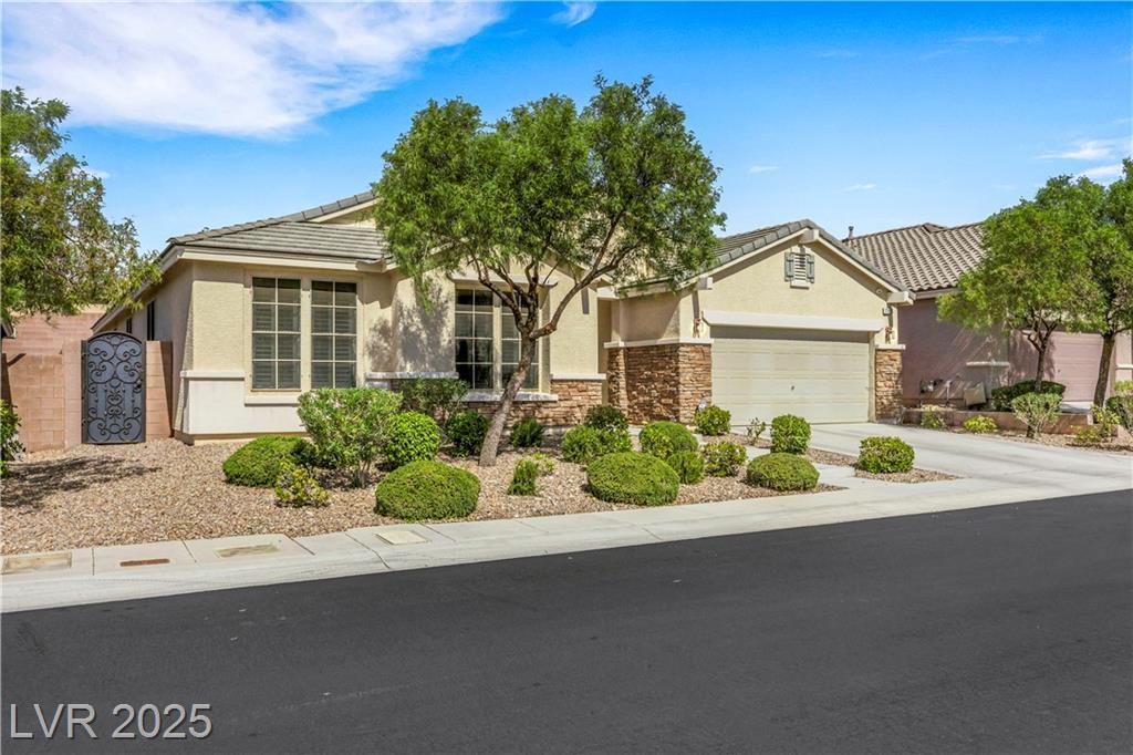 Property Photo: 7125 Silver Ridge Peak Street NV 89166
