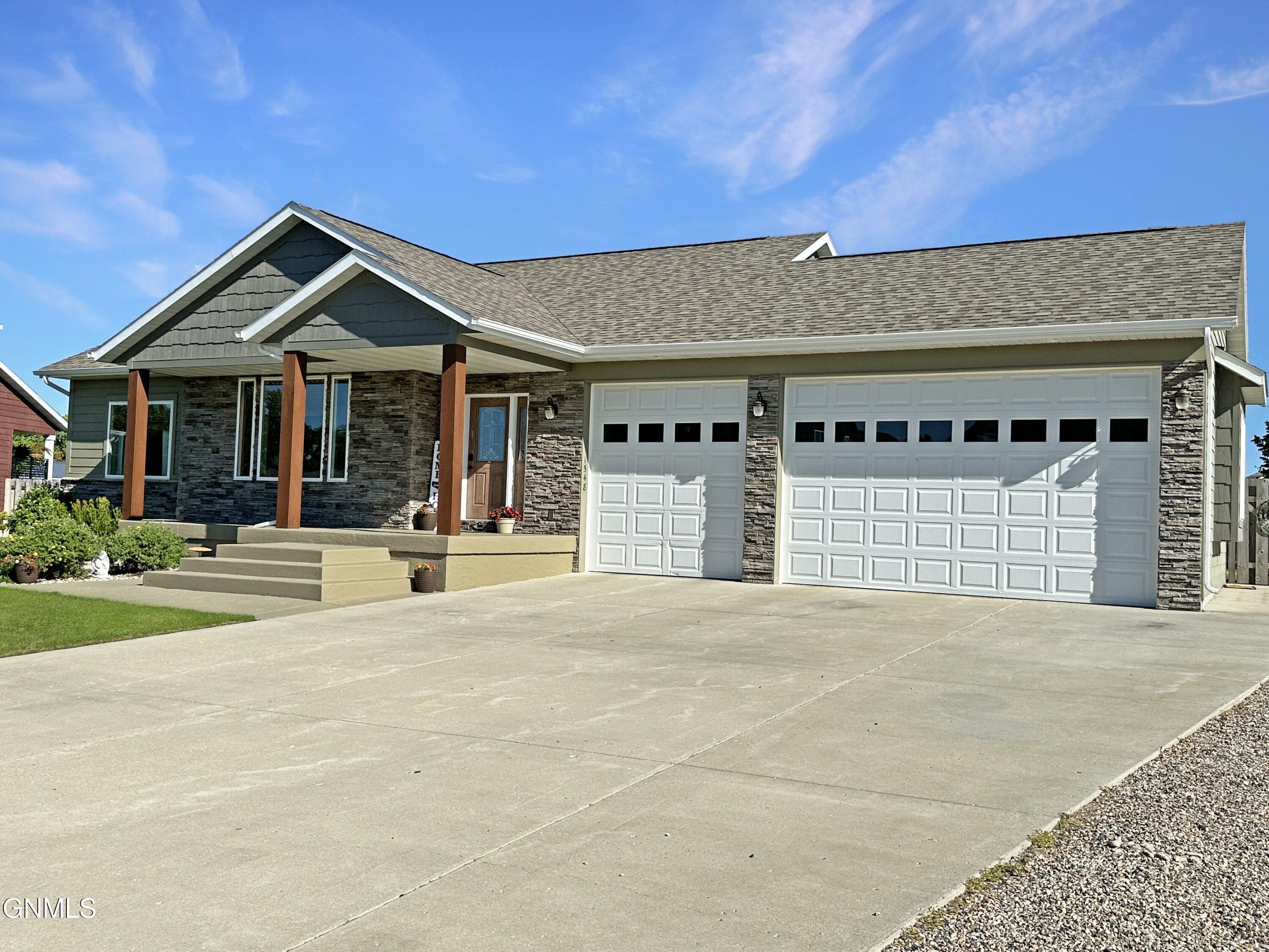 Property Photo: 1548 Creekside Drive W ND 58801