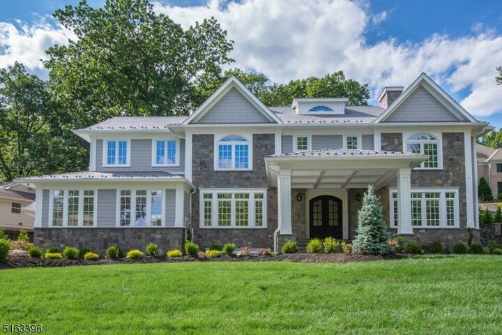 Property Photo: 368 Hartshorn Dr NJ 07078