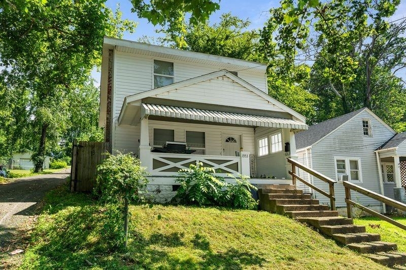 1953 Underwood Avenue  Huntington WV 25701 photo