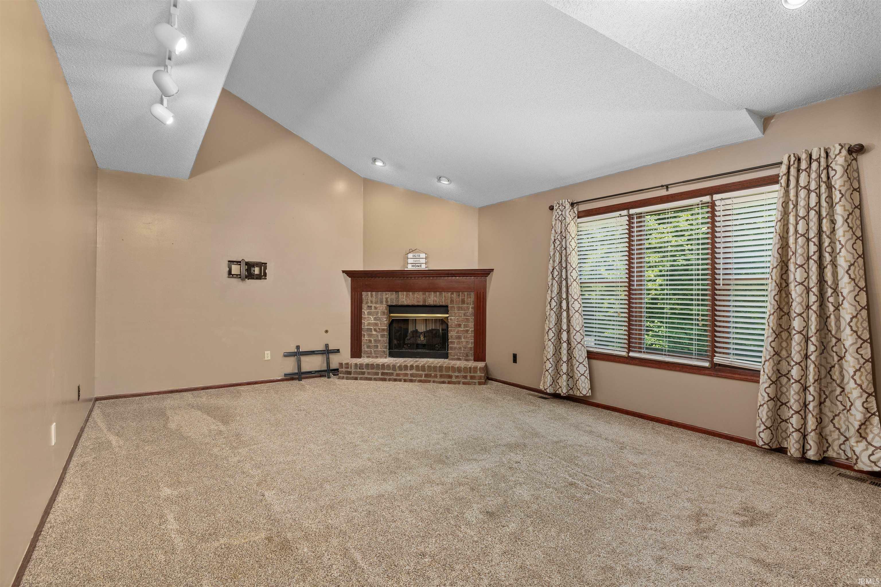 Property Photo: 2312 Northgate Boulevard IN 46706