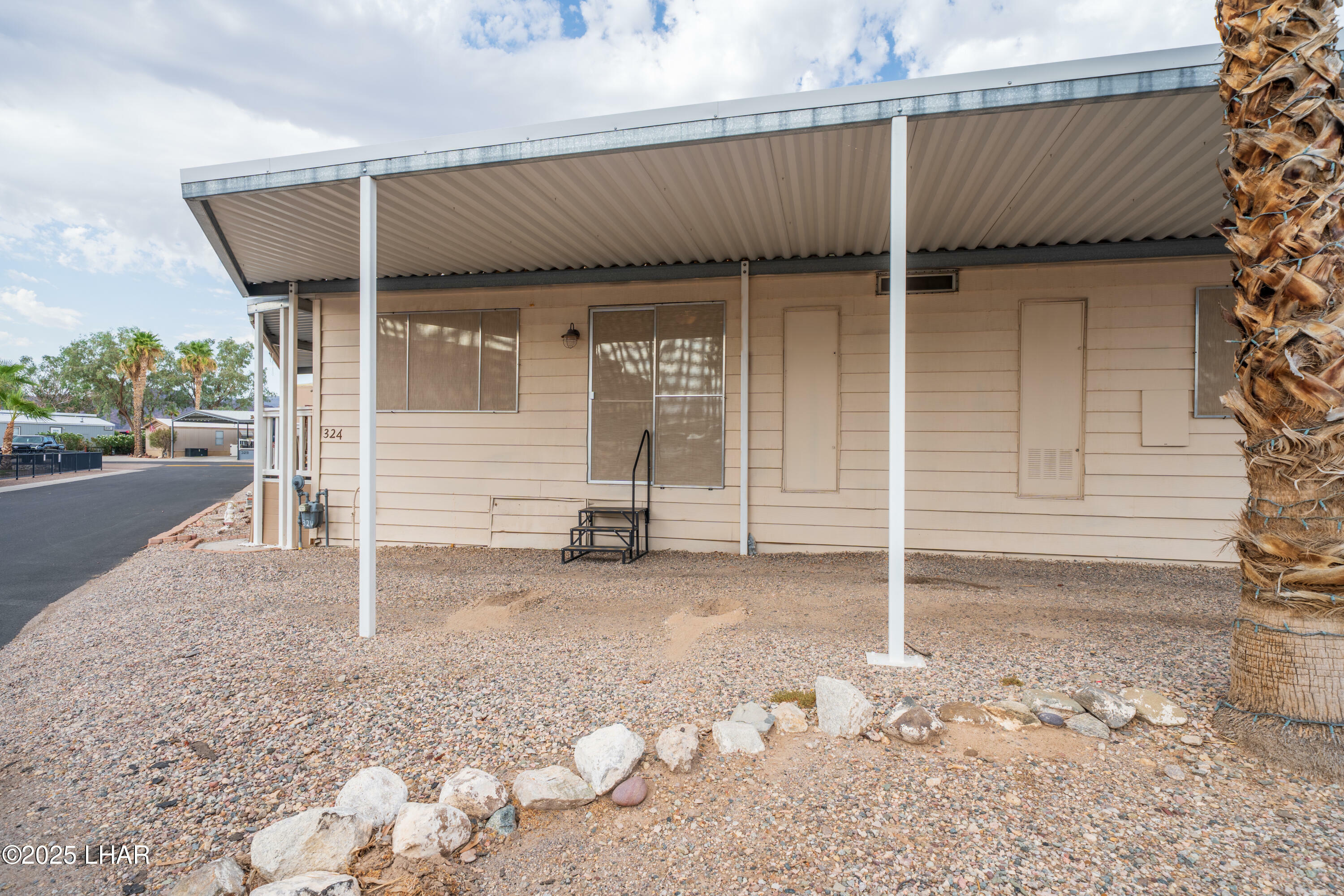 Property Photo: 601 Beachcomber 324 AZ 86403