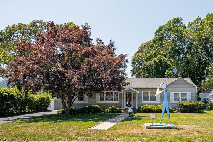 84 Country Club Road  Bellport Village NY 11713 photo