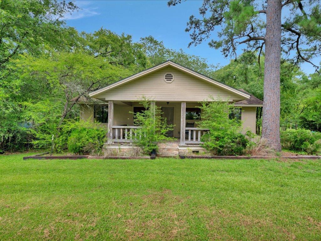 Property Photo:  2104 Brentwood Drive  TX 75901 