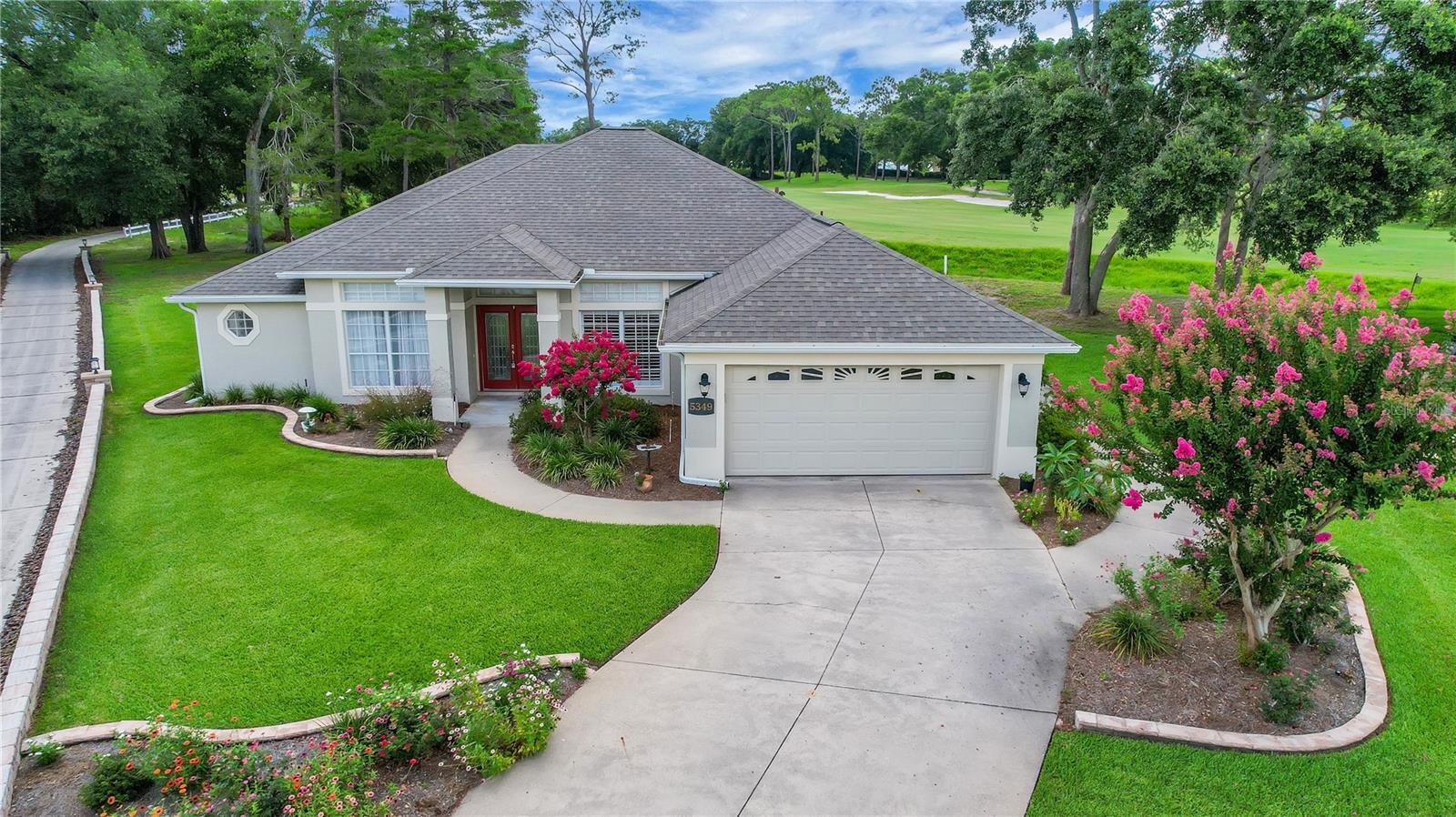 Property Photo: 5349 Grove Manor FL 32159