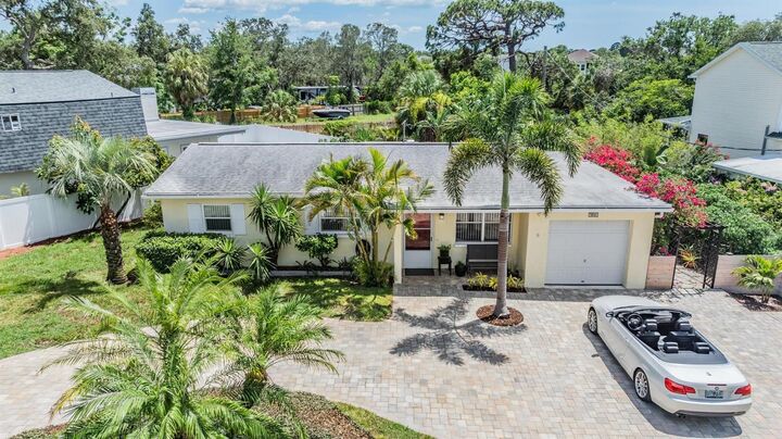 Property Photo:  751 Bayshore Drive  FL 34689 