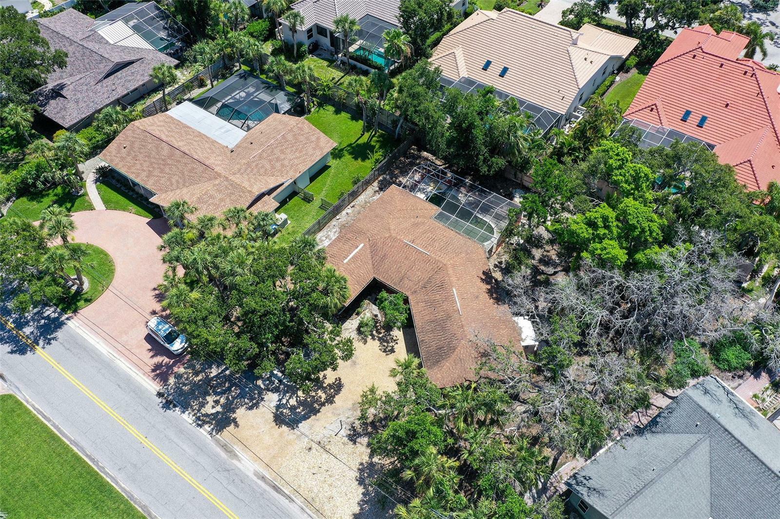 Property Photo: 5587 Shadow Lawn Drive FL 34242