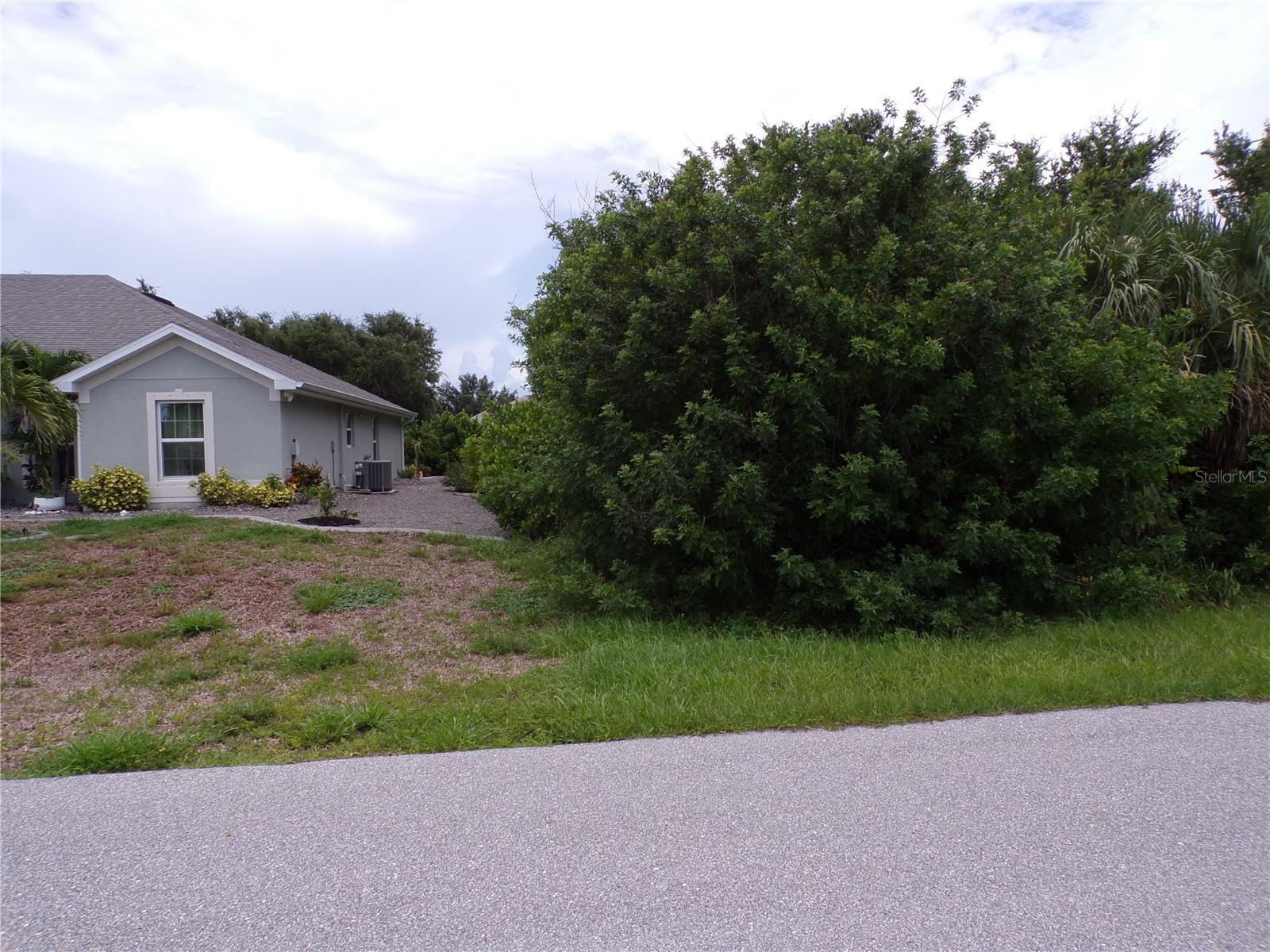 Property Photo: 14170 Bethesda Lane FL 33981