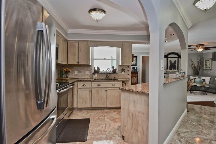 Property Photo: 1198 Jamaica Road FL 34293