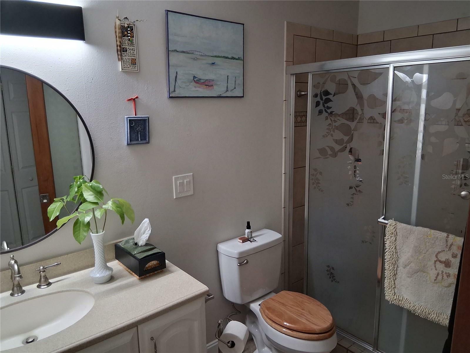 Property Photo: 2411 Quail Ct FL 34209