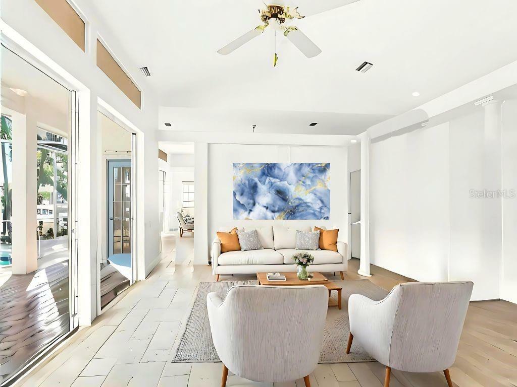 Property Photo: 2817 SW 29th Avenue FL 33991