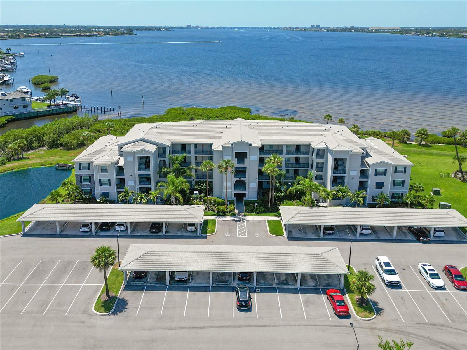Property Photo: 850 Tidewater Shores Loop 102 FL 34208