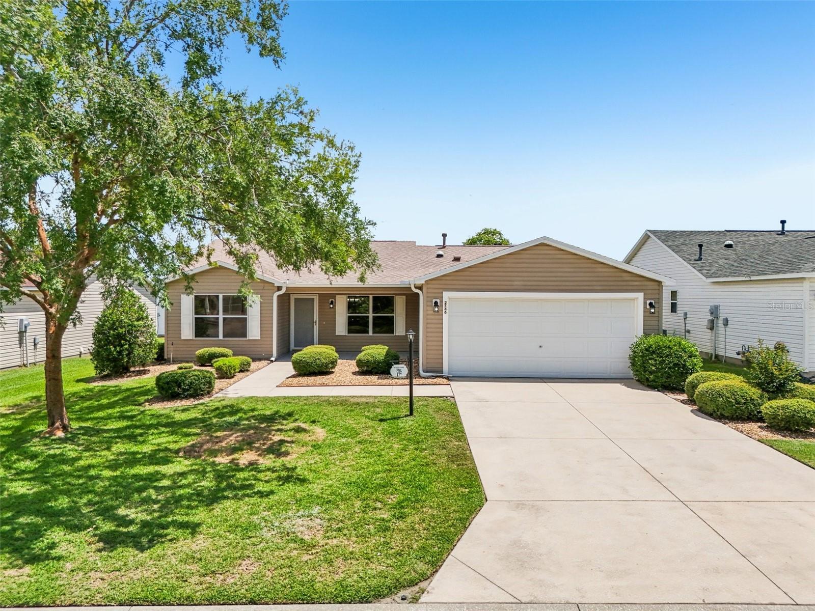 Property Photo:  2746 Edwards Lane  FL 32162 