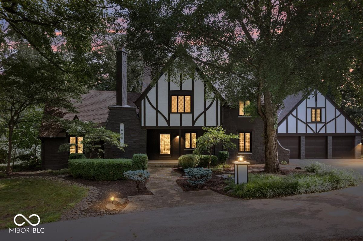 6470 Around The Hills Road  Indianapolis IN 46226 photo