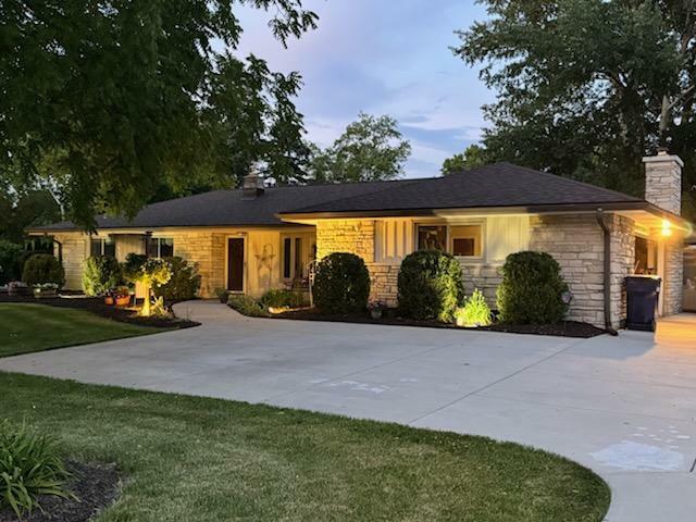 730 Maplewood Ln  Cedarburg WI 53012 photo