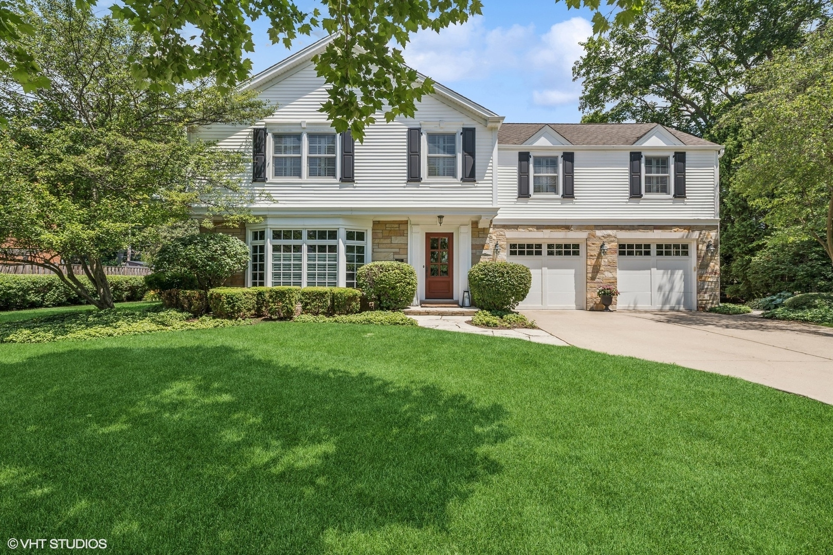423 S Beverly Lane  Arlington Heights IL 60005 photo