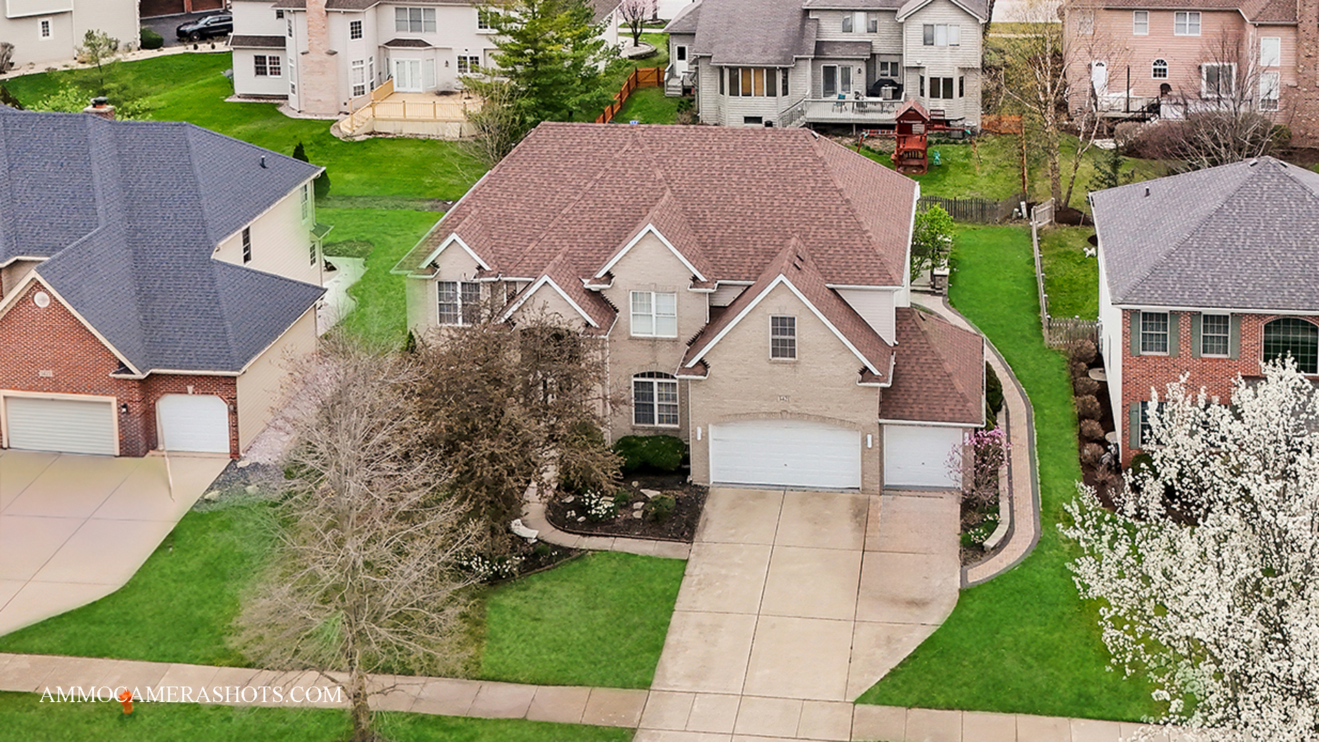 Property Photo: 3421 Goldfinch Drive IL 60564