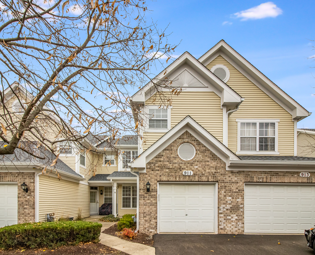 Property Photo: 911 Sheridan Circle IL 60563